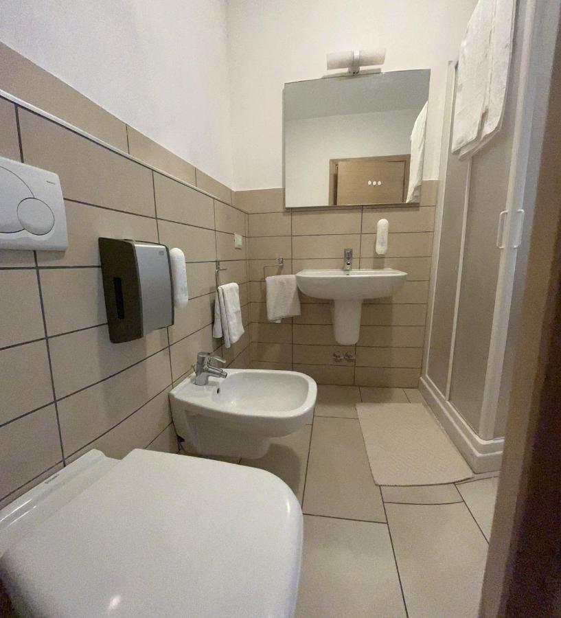Bed & Breakfast La Rondinella Cerasolo Екстериор снимка