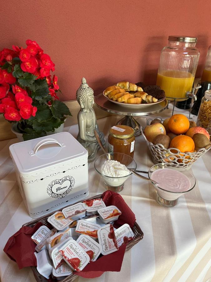 Bed & Breakfast La Rondinella Cerasolo Екстериор снимка